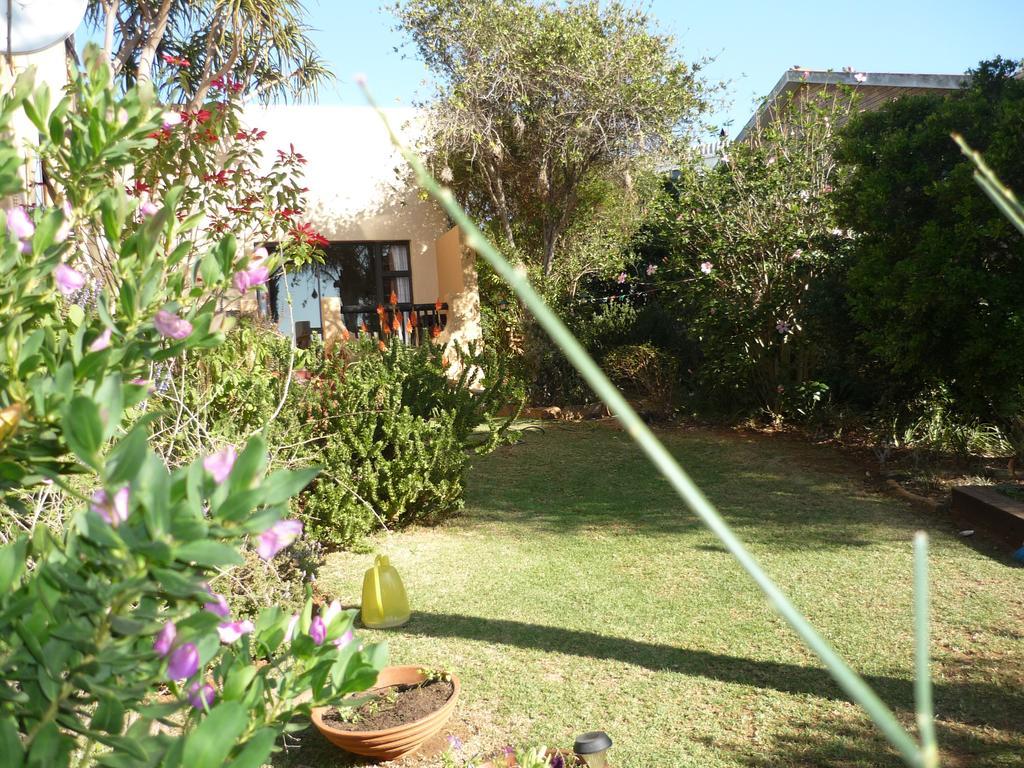 A1 Kynaston Self Catering Or Bed And Breakfast Jeffreys Bay Exteriér fotografie